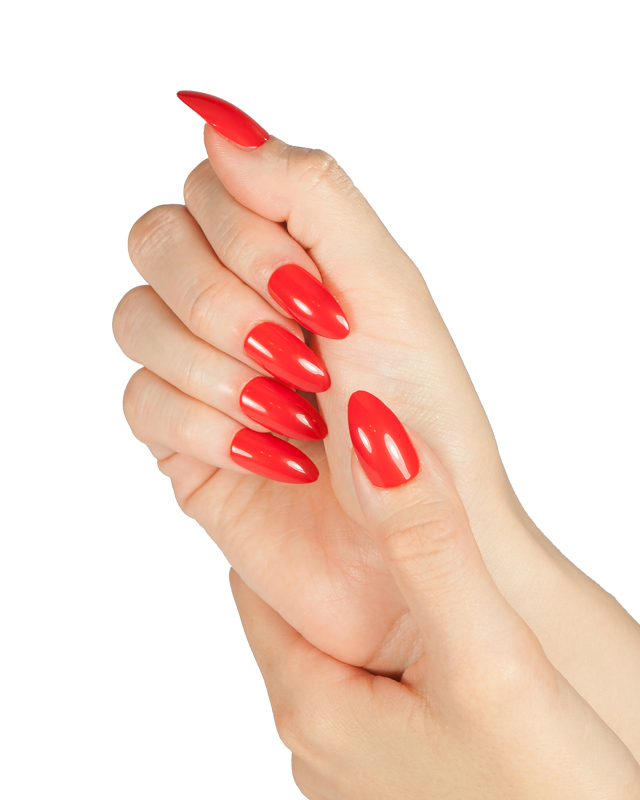 STILETTO NAILS